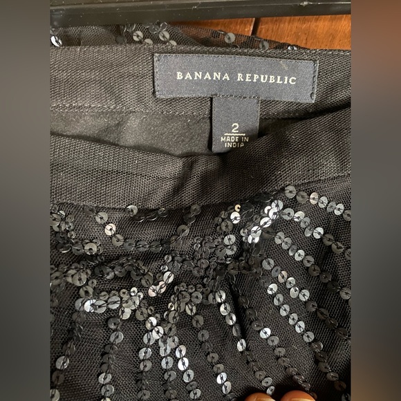 Silk and sequin embroidered layered flapper-style midi skirt - Picture 5 of 16